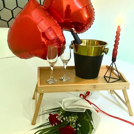 Juliette With Private Garden Apartamento