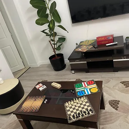 Juliette With Private Garden Апартаменты *