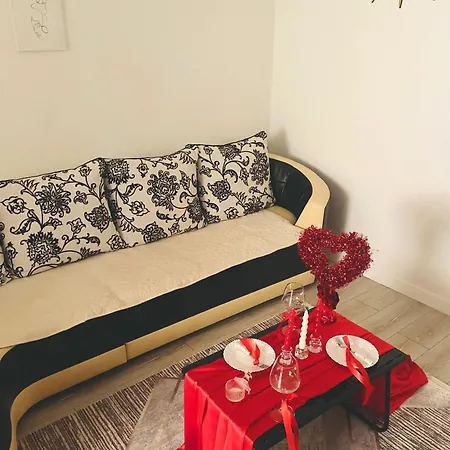 Juliette With Private Garden *