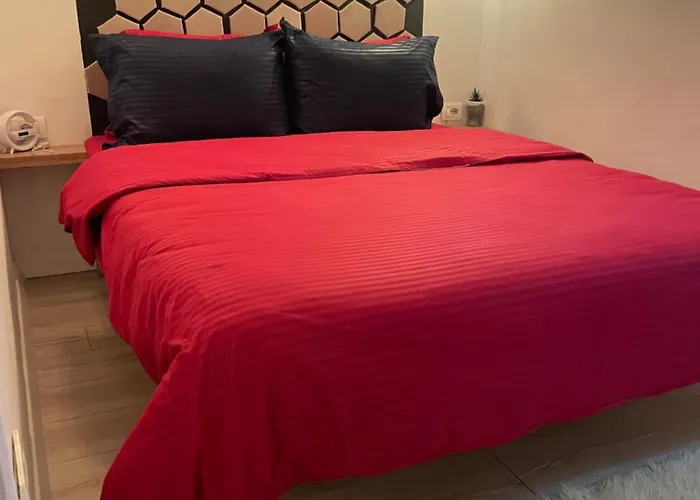 Appartamento Juliette With Private Garden Korce